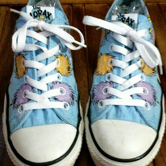 dr seuss converse shoes